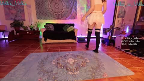 Snapshot of milla_milla chatting on January 31, 3:20 am milla_milla online show from January 31, 3:20 am