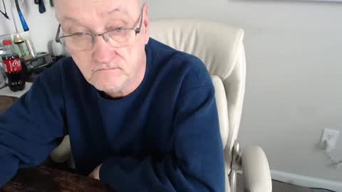 Snapshot of millenium0129 chatting on February 20, 4:58 pm millenium0129 online show from February 20, 4:58 pm