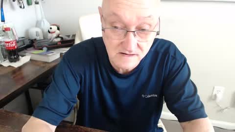 Snapshot of millenium0129 chatting on March 6, 4:38 pm millenium0129 online show from March 6, 4:38 pm