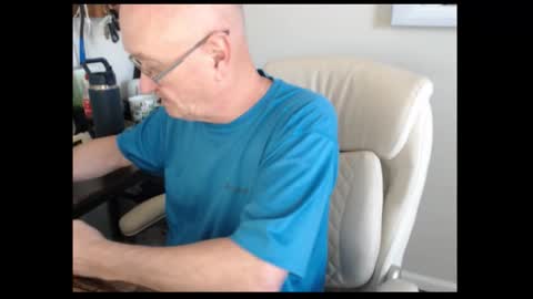 Snapshot of millenium0129 chatting on October 20, 6:24 pm millenium0129 online show from October 20, 6:24 pm