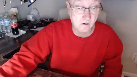 Snapshot of millenium0129 chatting on December 2, 2:24 am millenium0129 online show from December 2, 2:24 am