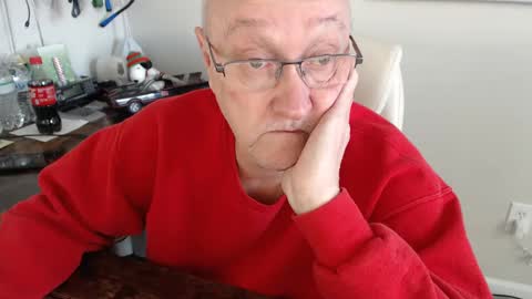 Snapshot of millenium0129 chatting on January 30, 5:17 pm millenium0129 online show from January 30, 5:17 pm