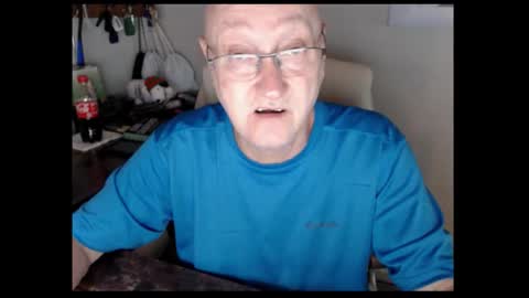 Snapshot of millenium0129 chatting on October 13, 11:18 pm millenium0129 online show from October 13, 11:18 pm