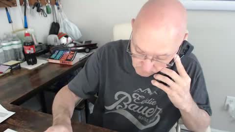 Snapshot of millenium0129 chatting on September 15, 4:19 pm millenium0129 online show from September 15, 4:19 pm
