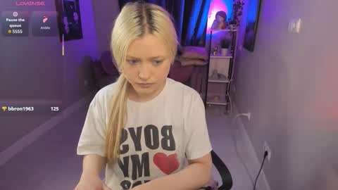 Millie online show from October 9, 8:58 pm