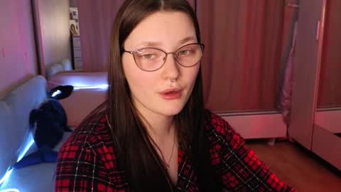 Millie online show from March 3, 1:40 pm