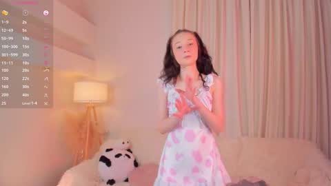 milliminimouse online show from October 7, 11:45 pm