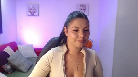 milly_1_ online show from May 7, 6:58 pm