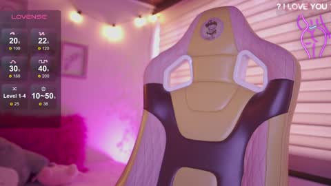 MILLY online show from April 6, 7:59 pm