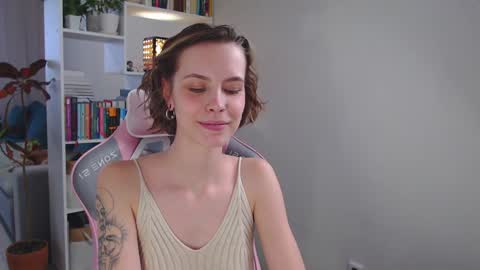 Snapshot of milly_ross23 chatting on December 28, 7:55 am Milly online show from December 28, 7:55 am