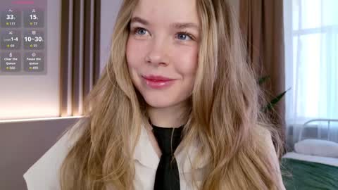 Milly    online show from March 26, 6:51 am