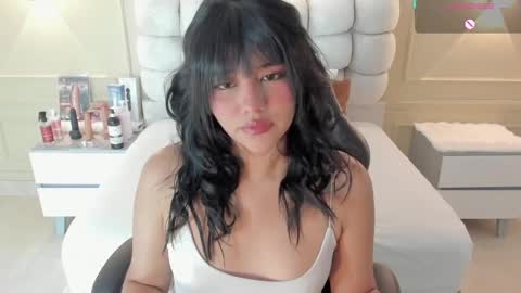 millyevans1 online show from May 20, 1:57 am
