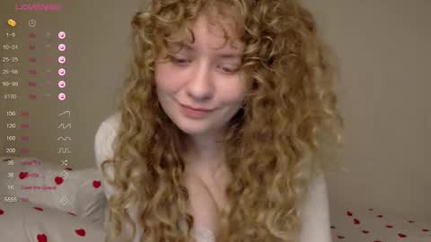 milounee online show from March 21, 3:56 am