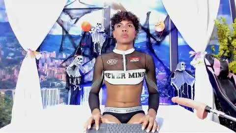 miltondelis online show from November 2, 3:50 am