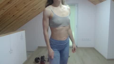 milusea online show from October 7, 8:32 am