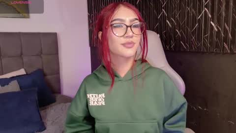 Milu online show from October 2, 10:19 pm