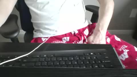 milwaukeebadger24 online show from March 15, 8:12 pm