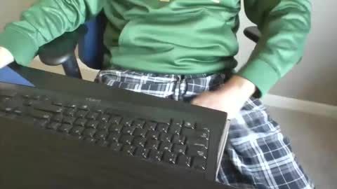 milwaukeebadger24 online show from December 19, 4:24 pm