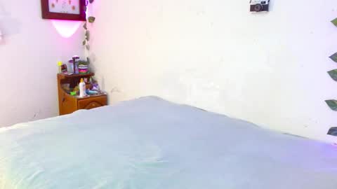 mily_baker online show from September 30, 6:51 pm