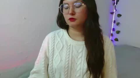 mily_baker online show from February 13, 9:39 pm