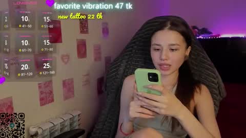 Emily online show from March 5, 7:34 pm