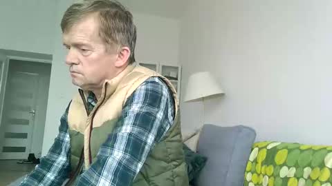 Milymen20 Skandinavian Polish man master fereskik straight mature online show from December 1, 9:40 am