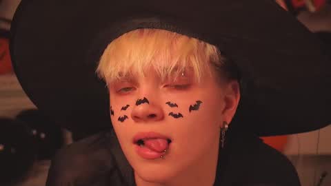 Sonya online show from October 31, 1:22 pm