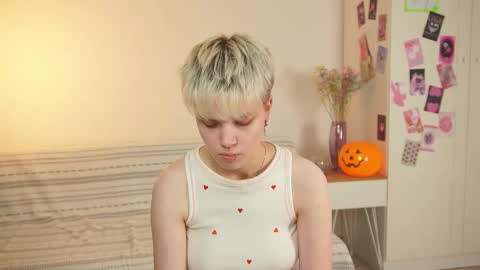 Sonya online show from October 28, 1:23 pm