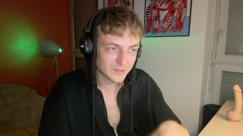 mimiro12 online show from April 18, 7:58 pm