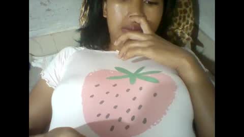 Snapshot of mimisexy295320 chatting on January 25, 10:19 am mimisexy295320 online show from January 25, 10:19 am
