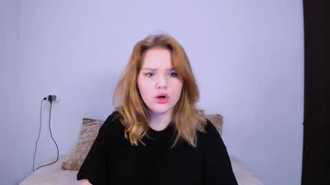 hi Im Mina  online show from October 27, 10:32 pm