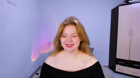 hi Im Mina  online show from November 30, 3:24 am