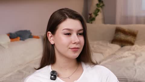 Mindi online show from October 5, 8:23 am