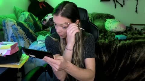 Snapshot of mindymars chatting on January 27, 4:01 pm Mindy Mars online show from January 27, 4:01 pm