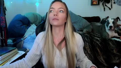 Snapshot of mindymars chatting on January 9, 5:11 pm Mindy Mars online show from January 9, 5:11 pm