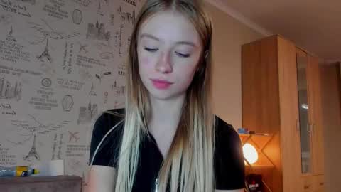 Amelia online show from September 12, 8:55 pm