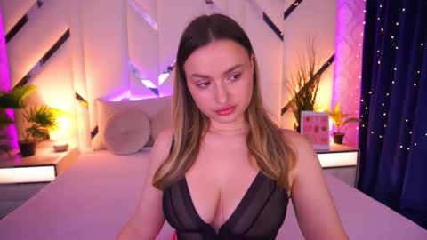 minifox_ online show from February 28, 8:29 am