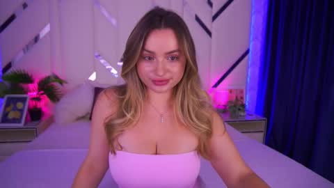 minifox_ online show from September 29, 6:23 am