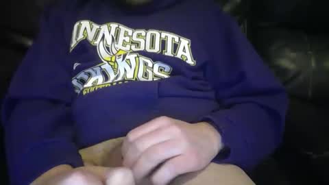 Minnesota Guy online show from January 28, 2:32 am