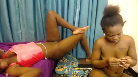 Lila online show from November 4, 7:15 pm