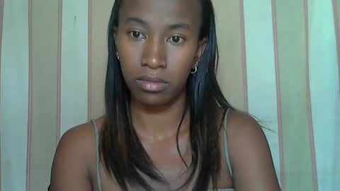 minouch211907 online show from February 27, 5:40 am