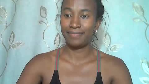 minouch211907 online show from March 3, 9:49 am