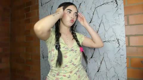 minty151 online show from March 31, 12:33 am