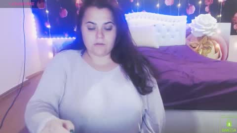 mira_cle_ online show from October 28, 10:27 am