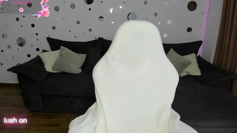 Snapshot of mira_fantasy chatting on September 20, 4:59 am mira_fantasy online show from September 20, 4:59 am