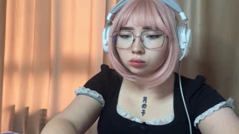 mira_light_ online show from September 29, 1:04 am