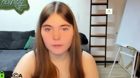 miraa_bloom online show from February 5, 2:53 pm
