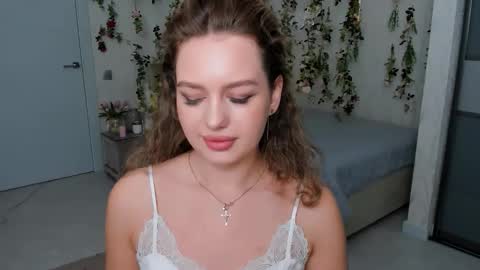 Emma online show from October 2, 8:40 pm