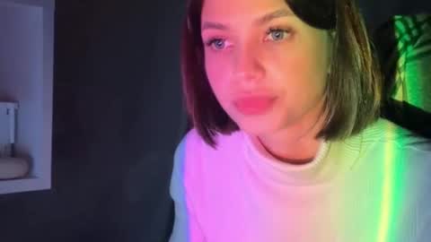 MiraLaPics online show from April 29, 9:08 pm