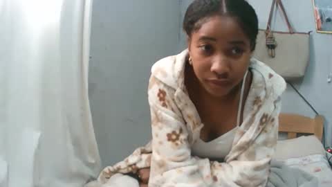 miranahjulie online show from January 15, 7:17 am